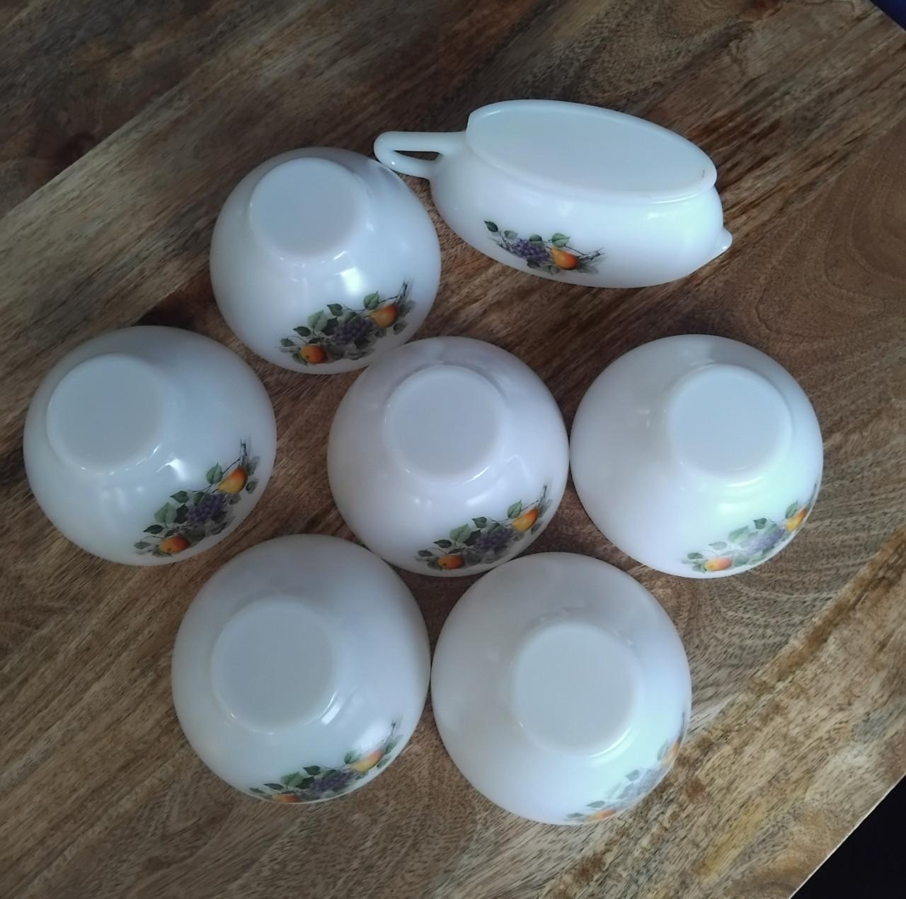 7-delig Vintage Arcopal Fruit Schalen Set