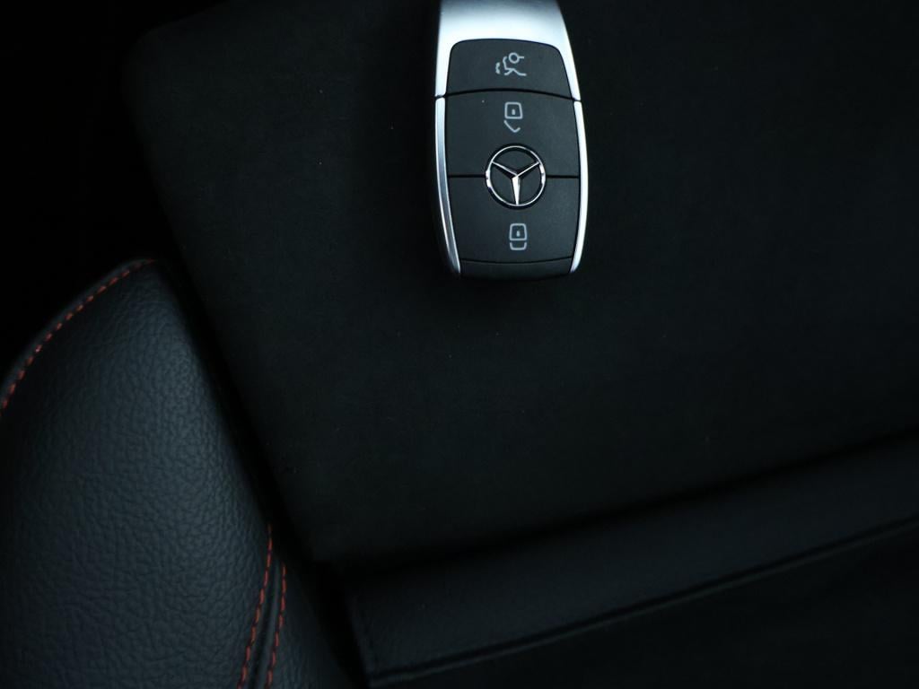 Mercedes-Benz Cla 250 e premium plus | memory pakket | panoramadak | sfeerv