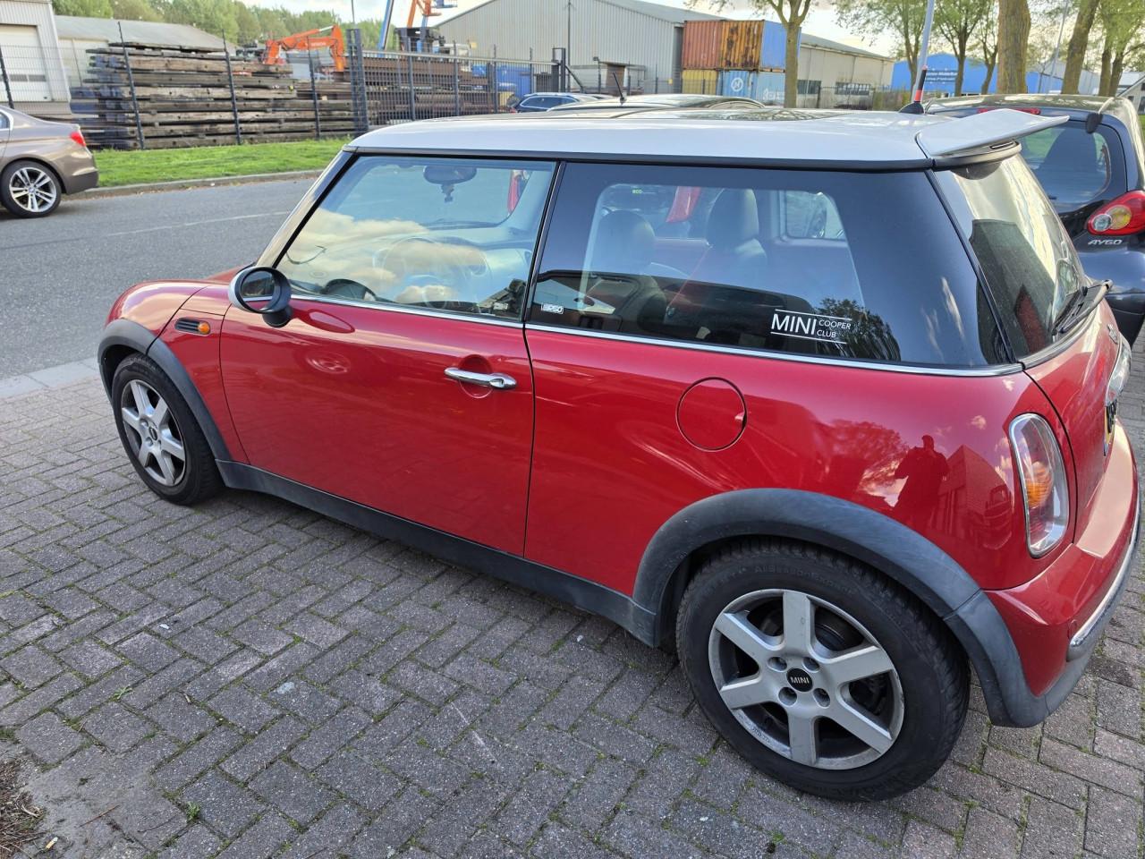 Mini Cooper 1.6 Automaat – Uniek! MET WERK!