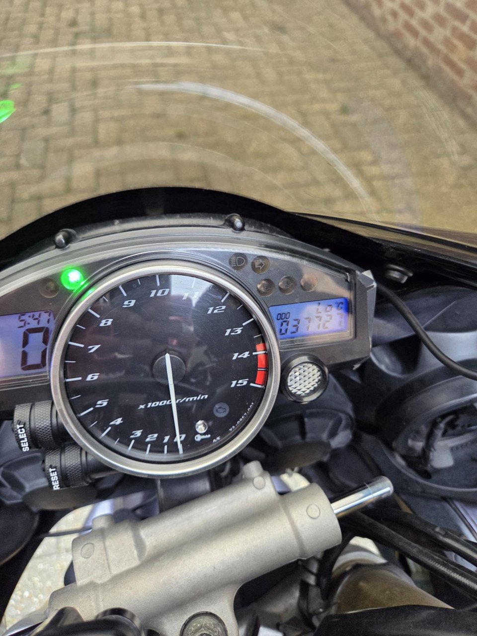 Yamaha YZF R1