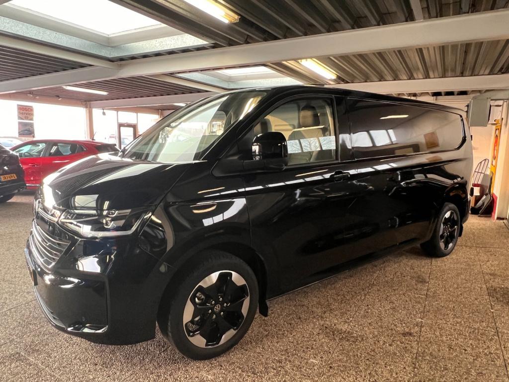 Volkswagen E-transporter 32 l2h1 bulli 64 kwh bulli 285pk, trekhaak enz..