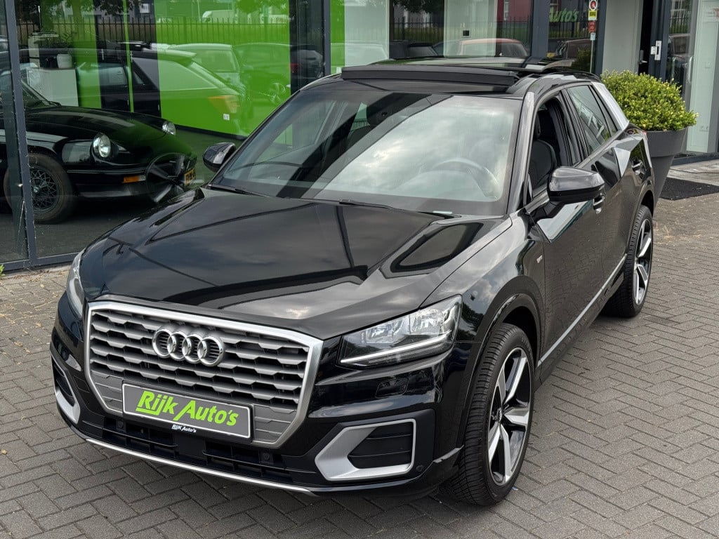 Audi Q2 1.4 tfsi cod s-line * panoramadak * trekhaak * 1e eigenaar