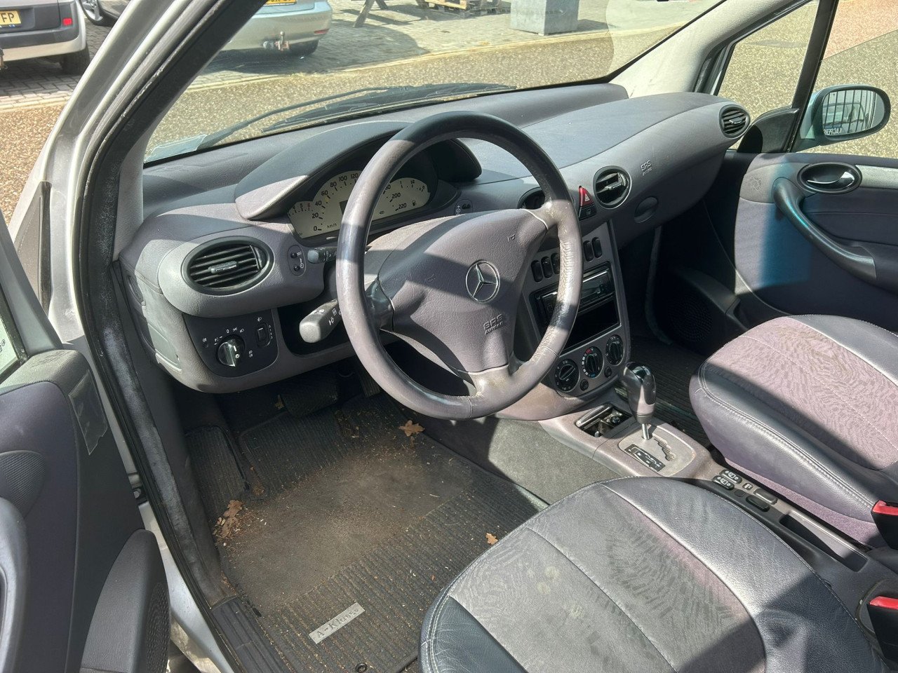 Mercedes-Benz A-klasse 190 Elegance AUTOMAAT/HALF LEDER