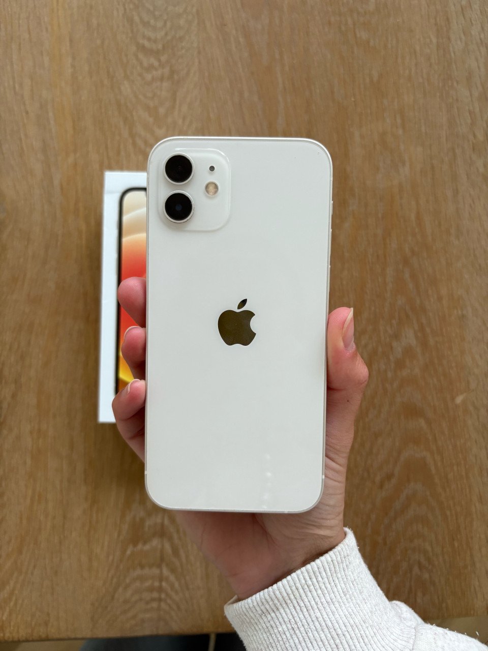 Iphone 12 // 64GB