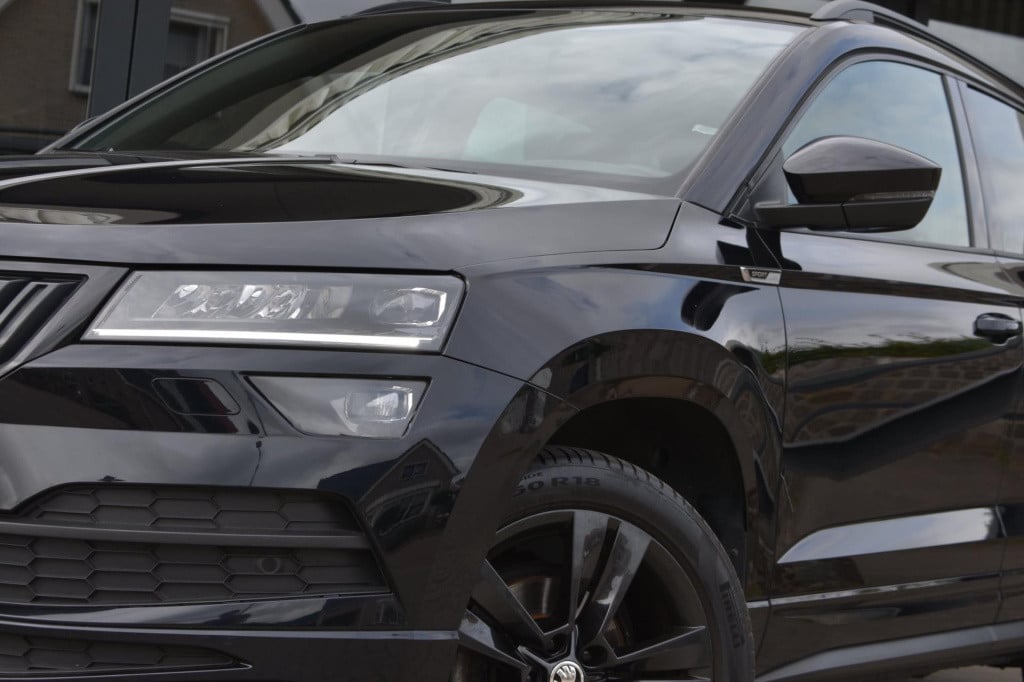 Skoda Karoq 1.5 tsi act sportline | trekhaak | camera | nap | virtual cockp