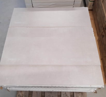 30305-247 Betonlook wandtegels, zachtgrijs, 30x90 cm, van € 36,25/m²  voor