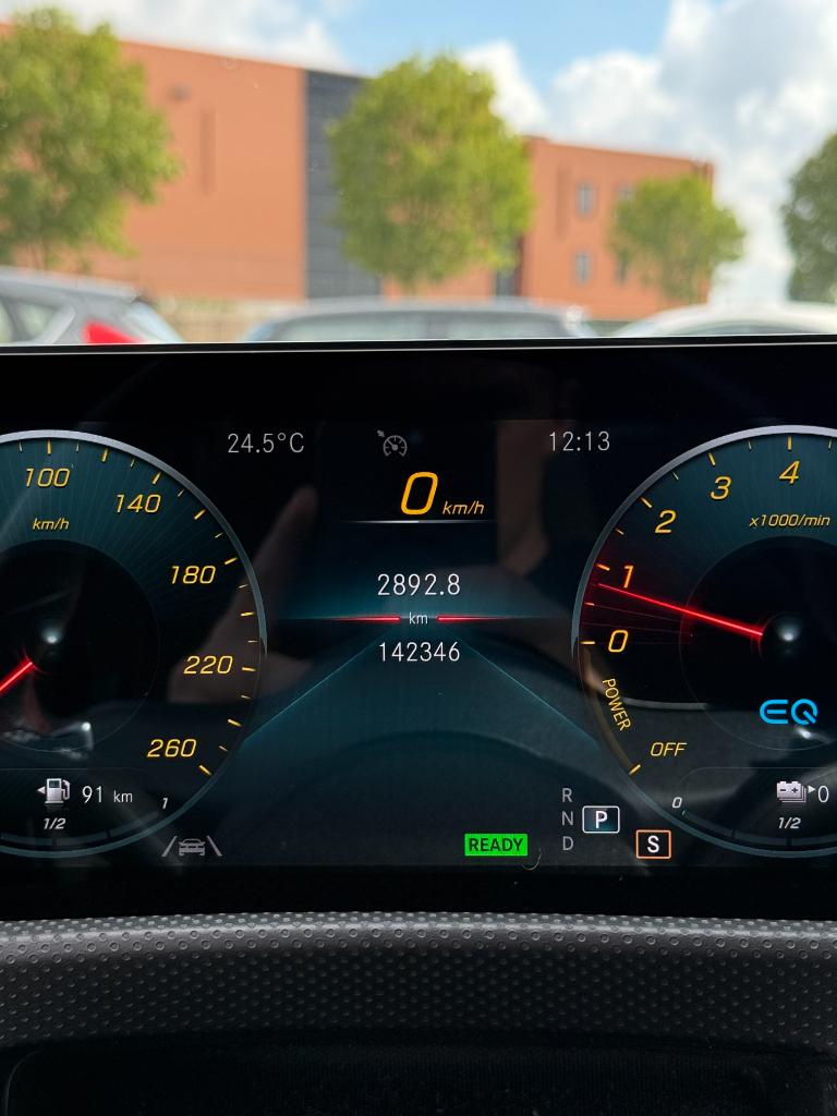 Mercedes-Benz Cla 250 e amg premium plus night - full option
