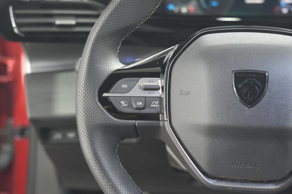 Peugeot 308 sw 1.6 plug-in hybrid 225 gt | focal audio | 360 camera | adapt