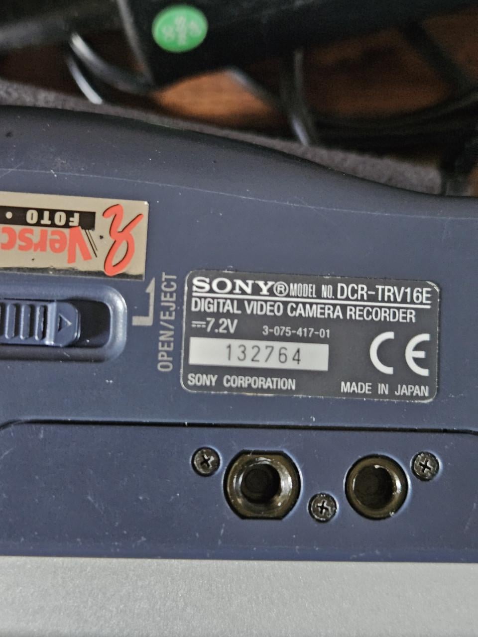 Sony DCR-TRV16E Digital Handycam met tas en lader