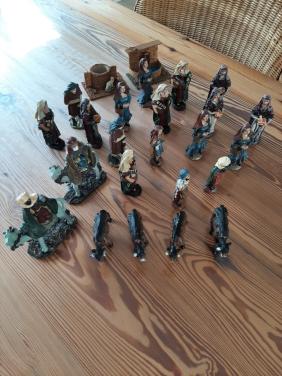 KERSTGROEP - VOOR KERSTSTAL - 25 FIGUREN