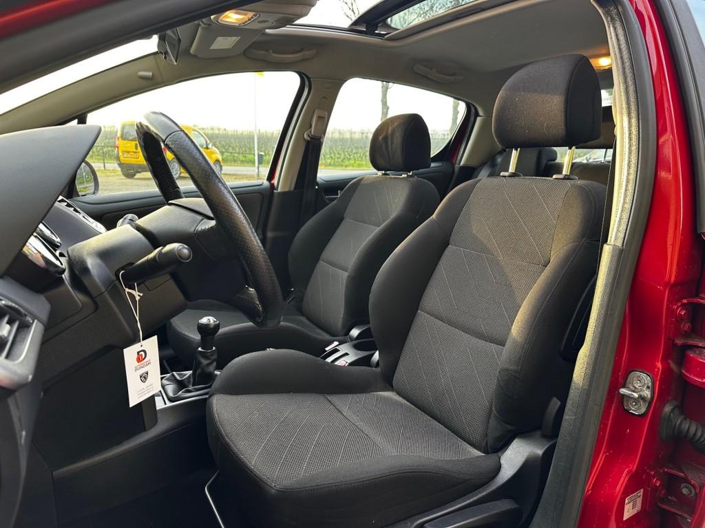 Peugeot 207 1.4 vti xr