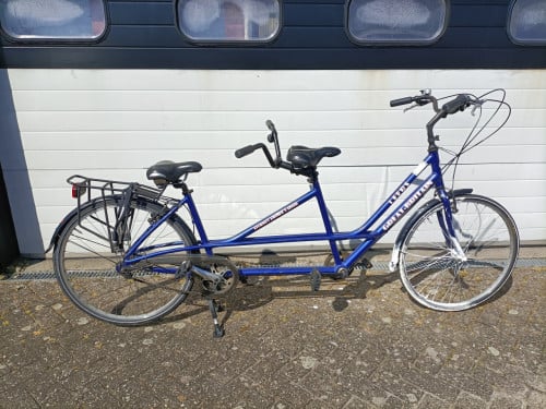 Tandem fiets. Stuurhoogte voorste stuur 107 cm. Zadelhoogte voorste 87 cm