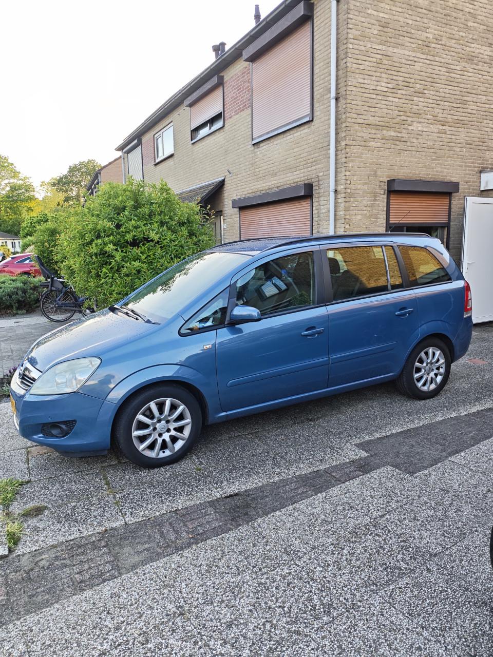 Opel zafira 2.2 direct