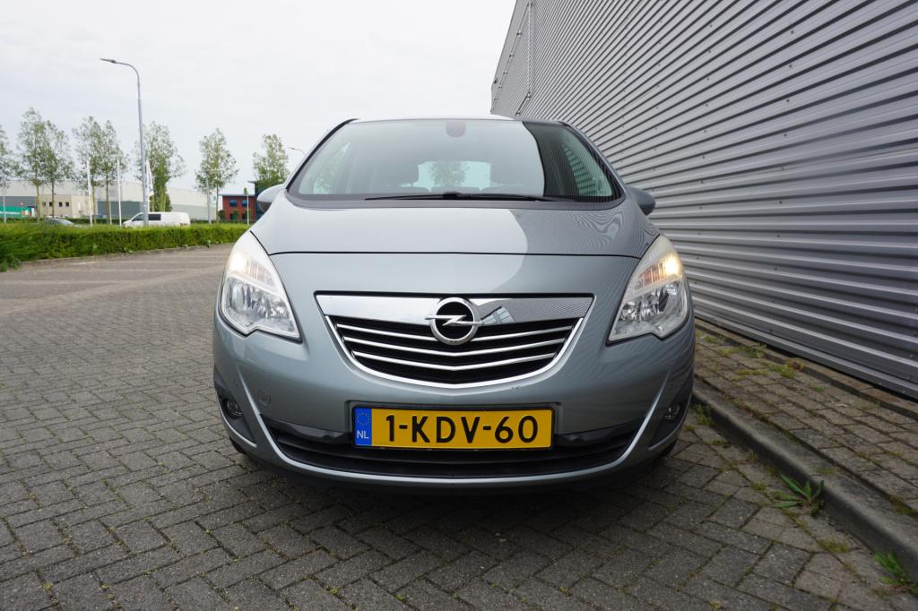 Opel Meriva 1.4 turbo cosmo automaat- airco / navi / cruise / camera / park