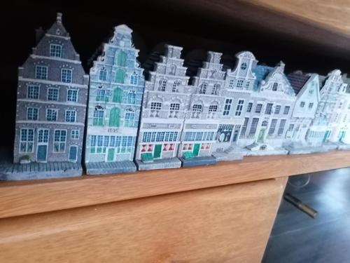 26 grachtenhuisjes voor 35 euro