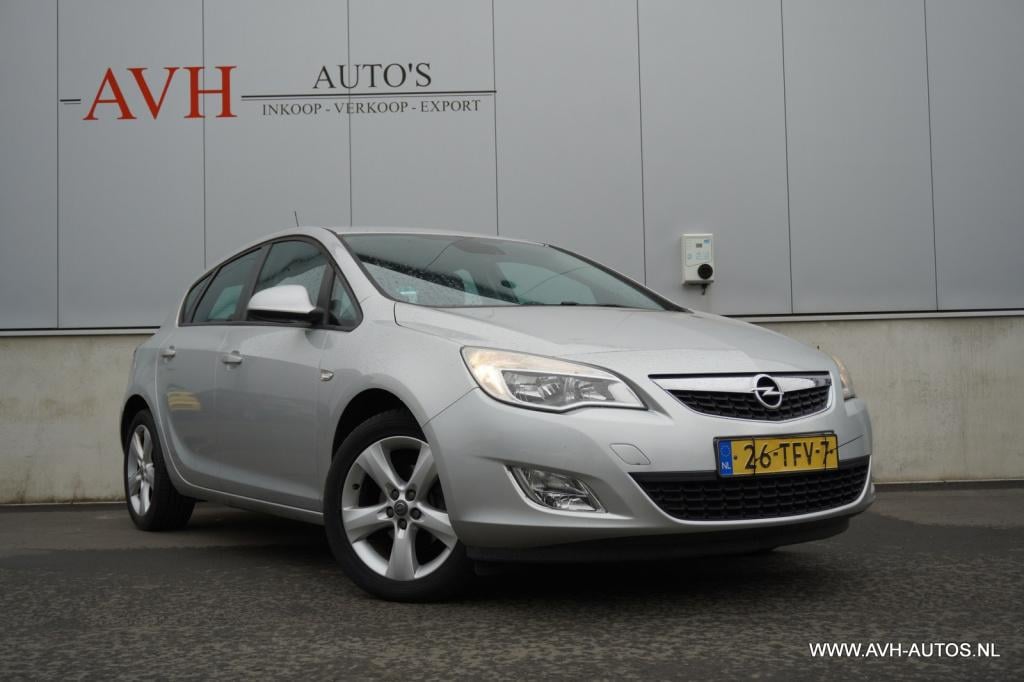 Opel Astra 1.4 turbo edition