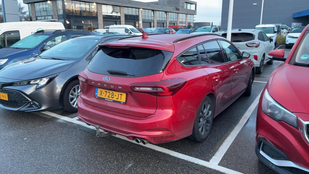Ford Focus wagon 1.0 ecoboost hybrid st line x trekhaak - el. achterklep - 