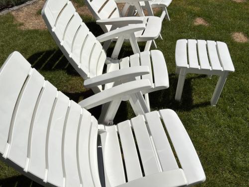 Tuinstoelen en bijzettafel