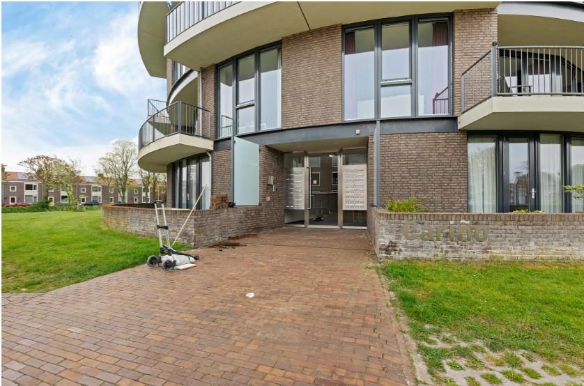 Een luxueus instap klaar appartement op de 2e woonlaag met een groot balkon