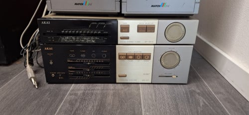 Vintage Akai versterker