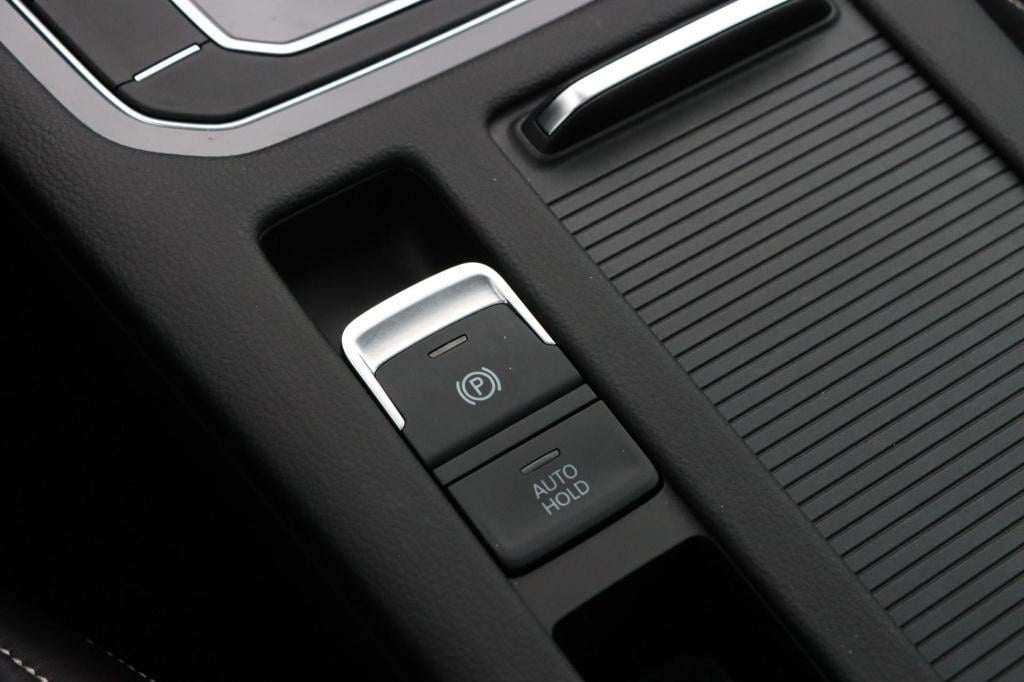 Volkswagen Passat variant 1.4 tsi phev gte business dsg 218pk