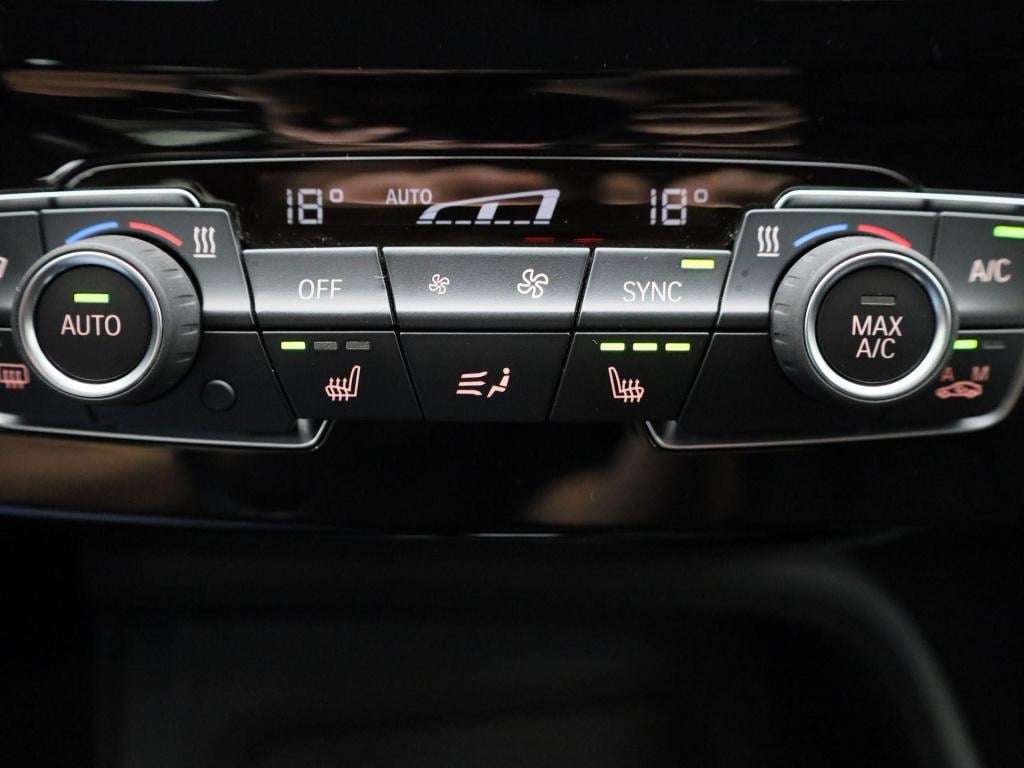 BMW X1 sdrive18i high executive | apple carplay / android auto | stoel- stu