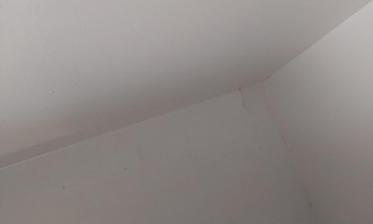 Twee handgemaakte opbergbakken van hout