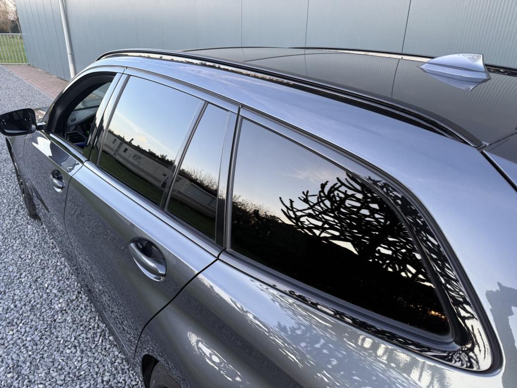 BMW 3-serie touring 330i automaat x-drive high executive