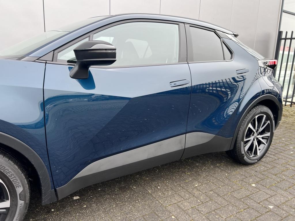 Toyota C-hr 1.8 hybrid 140 dyn