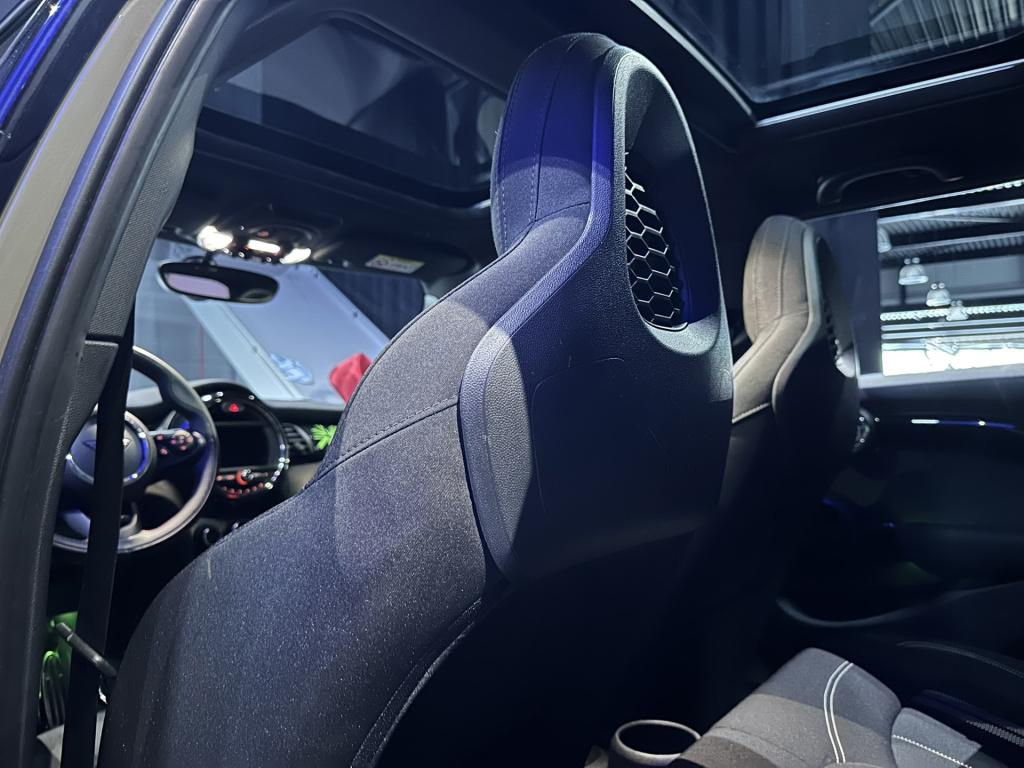 Mini 5-deurs 1.5 cooper 60 years edition *jcw-pakket*led*pano*winterpakket*