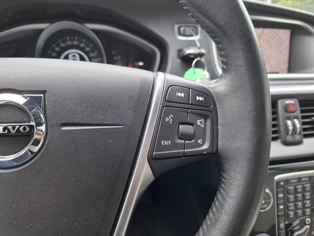 Volvo V40 1.5 t2 inscription automaat leer/nav/clima/park