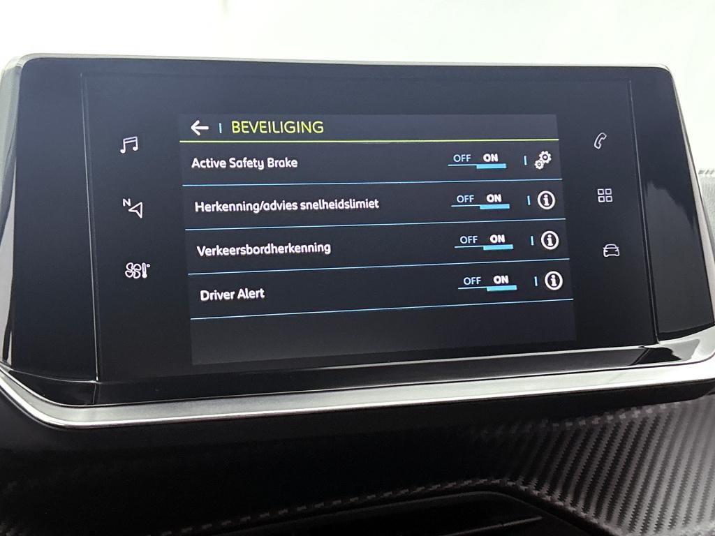 Peugeot E-2008 ev allure 50 kwh | rijklaar | navigatie |parkeersensoren v+a