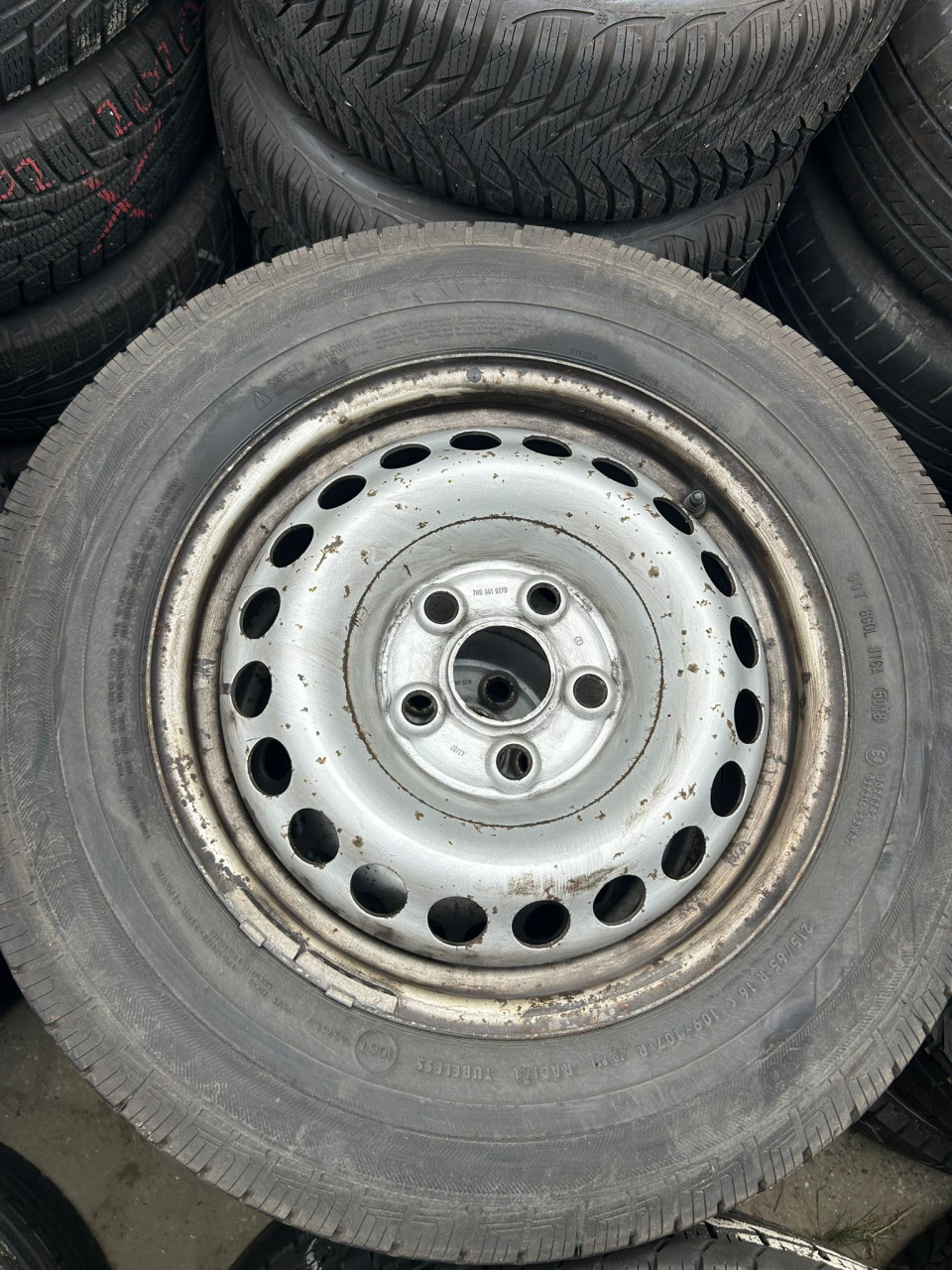 ORGINELE VOLKSWAGEN STALEN VELGEN MET TYFOON BUSBANDEN