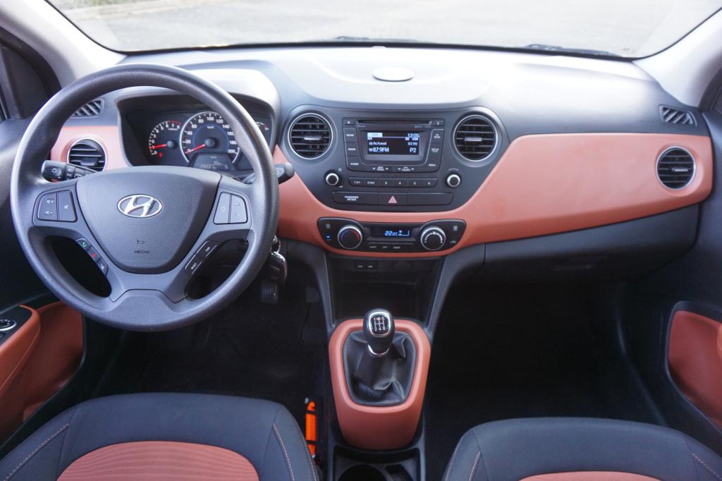 Hyundai I 10 1.0i i-motion comfort plus airco / elektr. ramen / nap