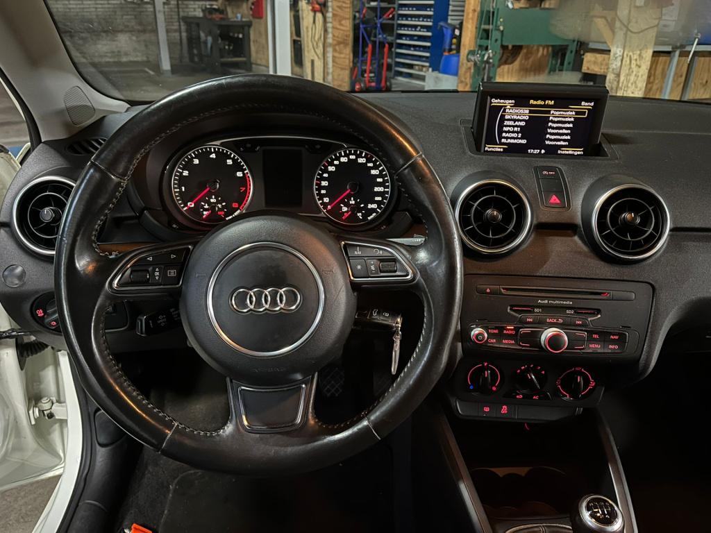 Audi A1 1.2 tfsi attraction pro line business