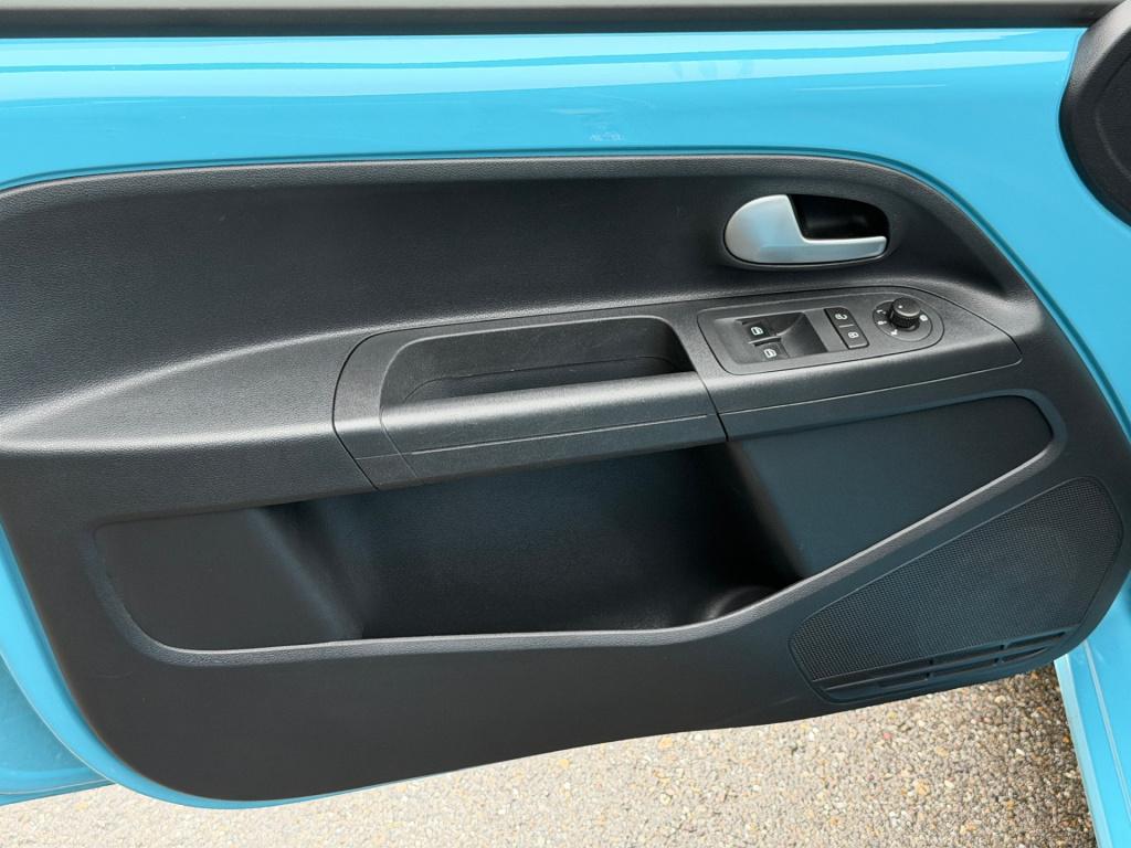 Volkswagen UP! 1.0 active 5-deurs | stoelverwarming | lichtmetalen velgen |