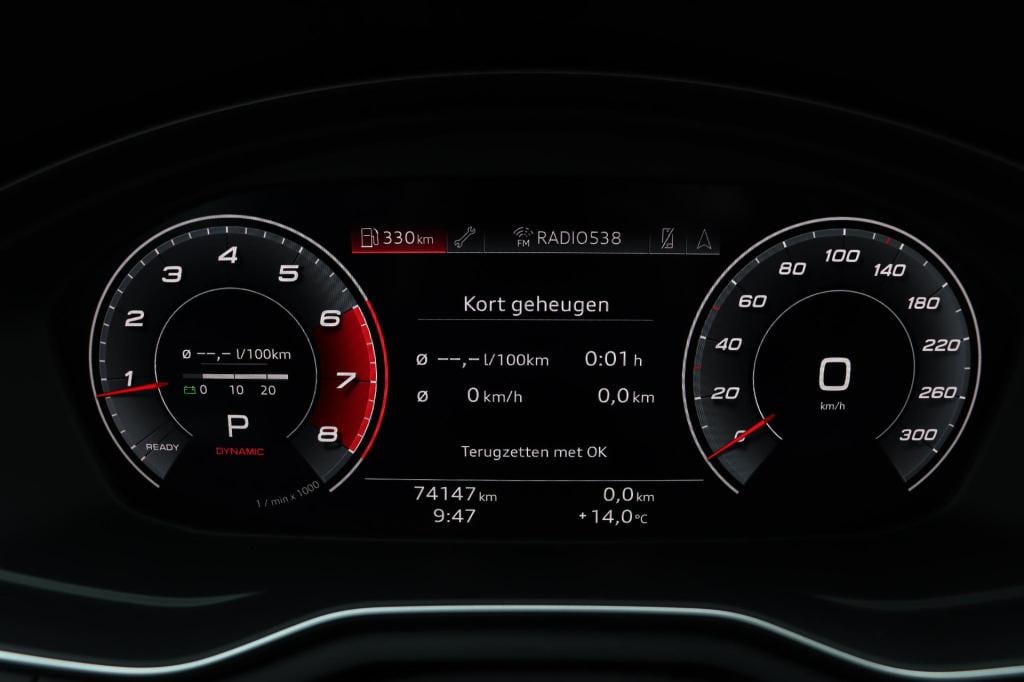 Audi A4 avant 40 tfsi launch edition sport