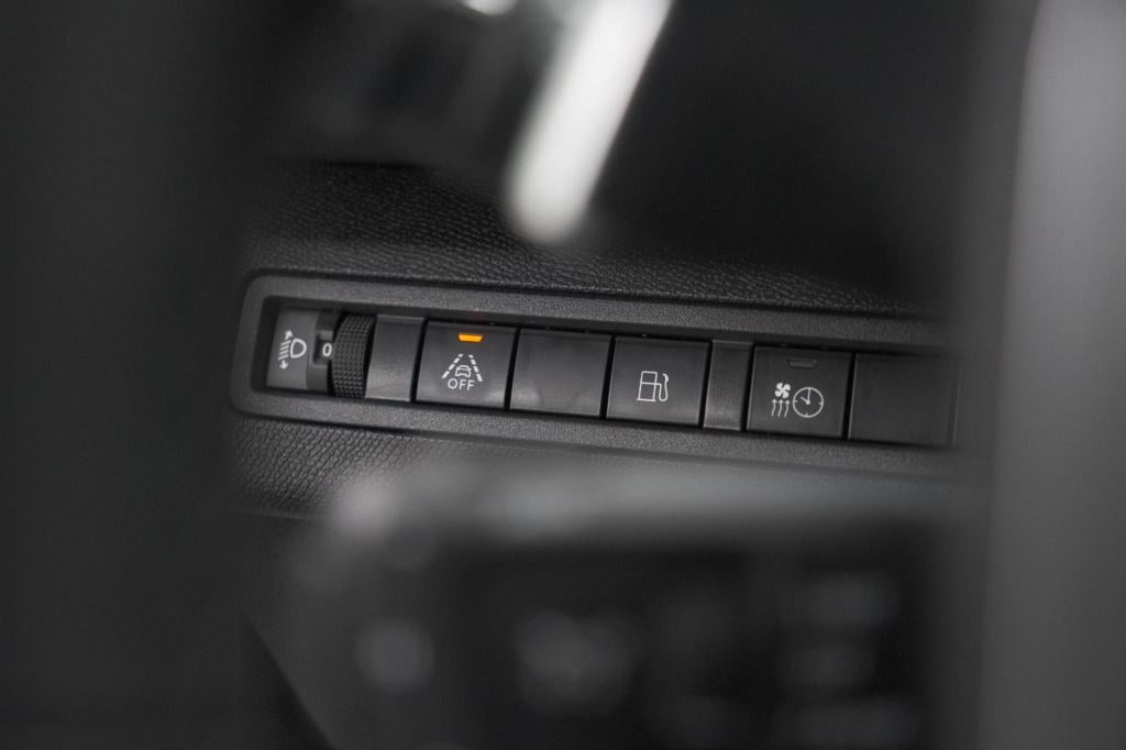 Peugeot 3008 1.6 hybrid 225 blue lease allure | camera | dodehoekdetectie |
