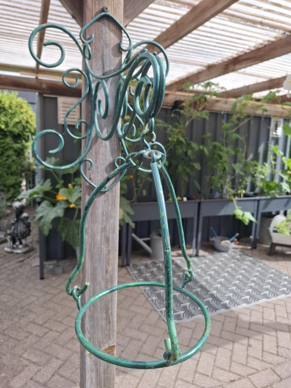 Set van 2 gietijzeren plantenhouders