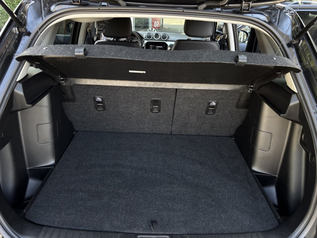 Suzuki Vitara 1.4 boosterjet style smart hybrid/trekhaak/all-seasonbanden