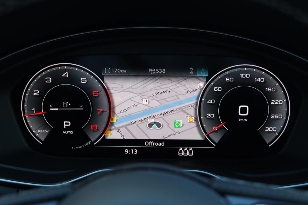 Audi A4 avant 40 tfsi s edition competition 204pk s-tronic