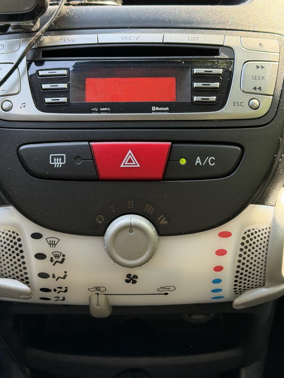 Toyota Aygo 2012 Zwart lage kmstand