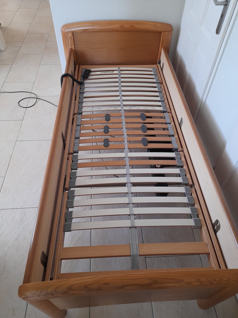 Elektrisch verstelbare Senioren bed 80 x 190 (in goede staat)