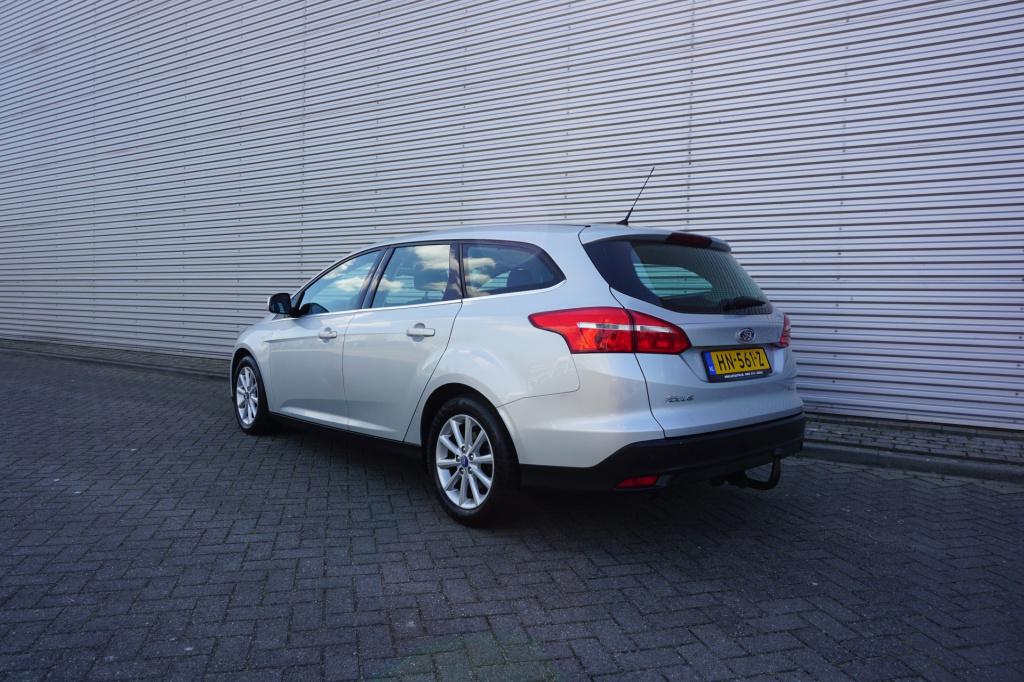 Ford Focus wagon 1.0 titanium edition climate / navi / cruise / parkeers. /