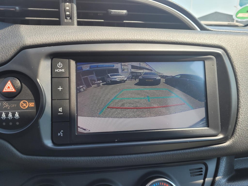 Toyota Yaris 1.5 vvt-i dynamic y20 automaat / apple+android car play / btw 