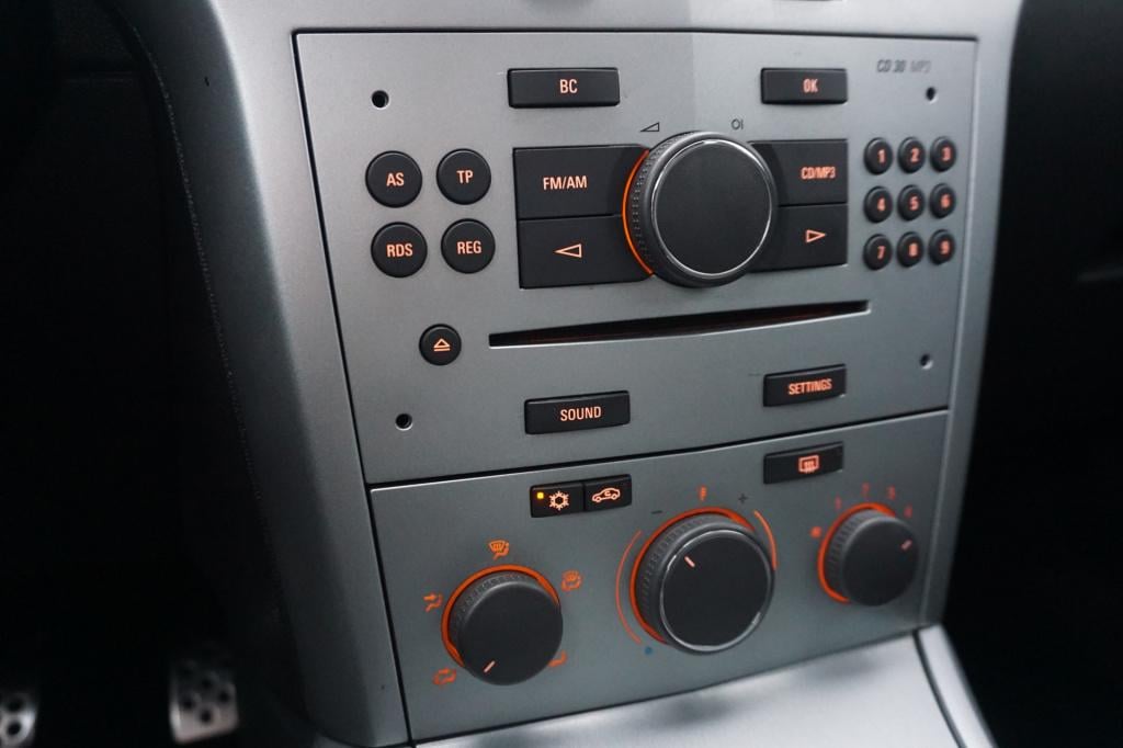 Opel Astra gtc 1.6 sport airco / cruise / elektr. ramen / trekhaak / nap