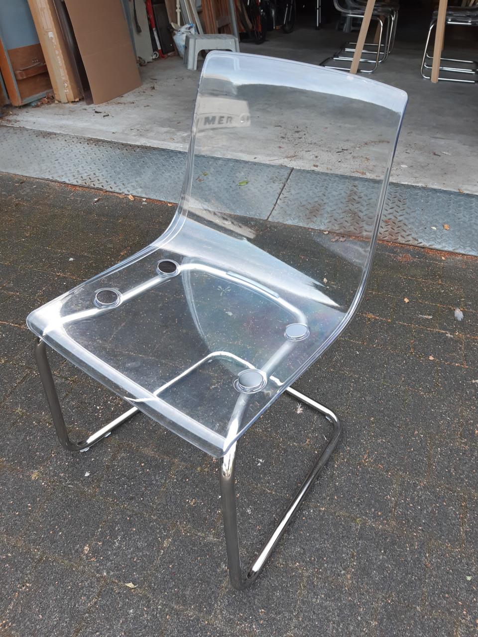 Moderne eetkamertafel met 6 stoelen