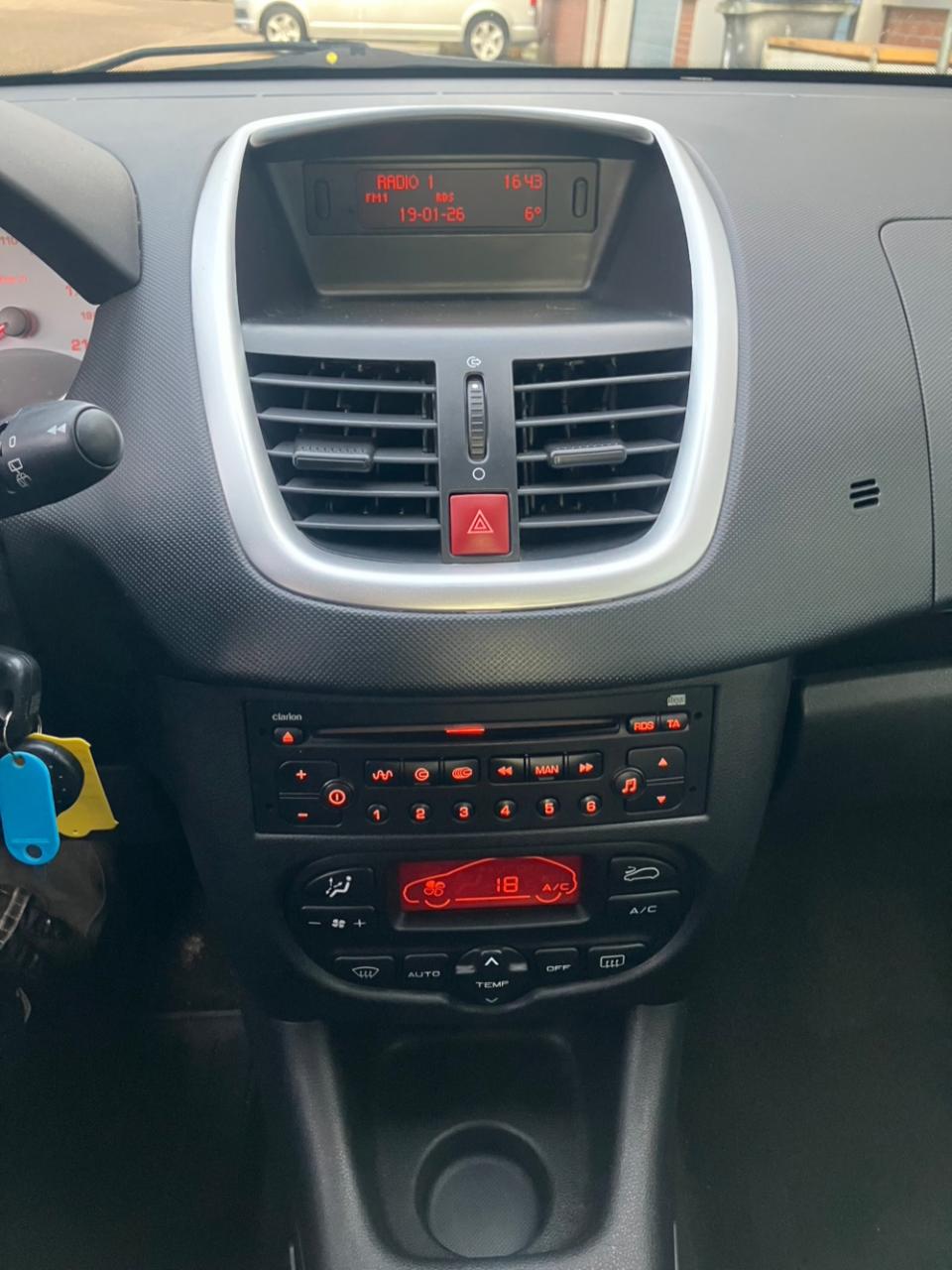 Peugeot 206 + 1.4 xs