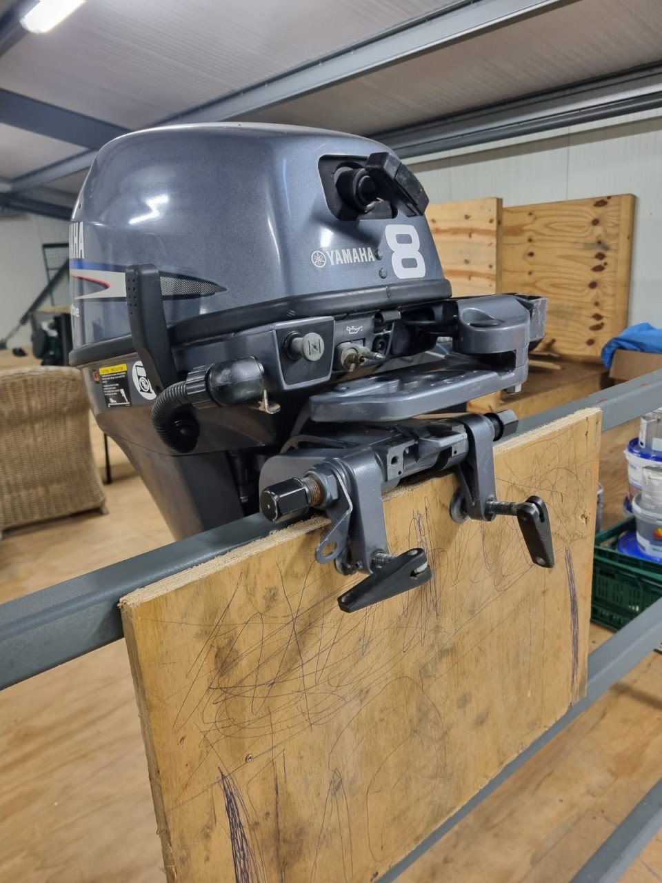 Prachtige rubberboot met een yamaha 8pk buitenboordmotor en boottrailer