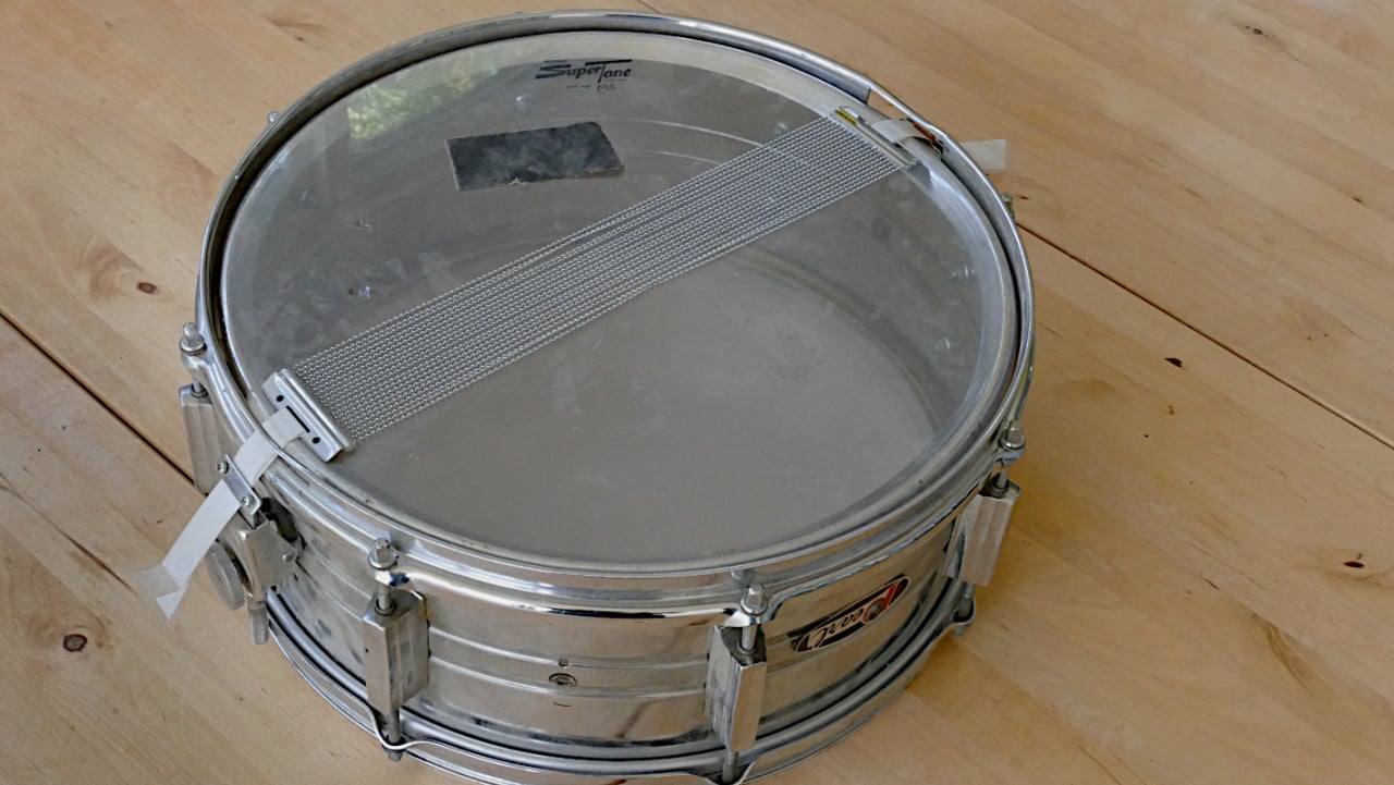 Snaredrum oa Pearl, 70's; met goed statief; gebruikt, in goede staat